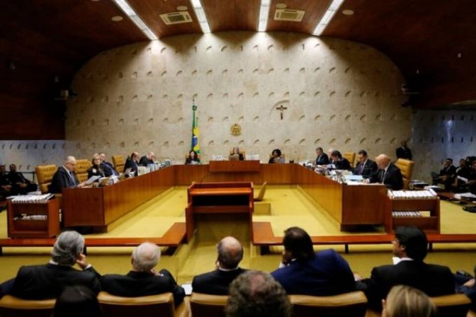 Supremo vota hoje aumento de salário de 33.700 reais