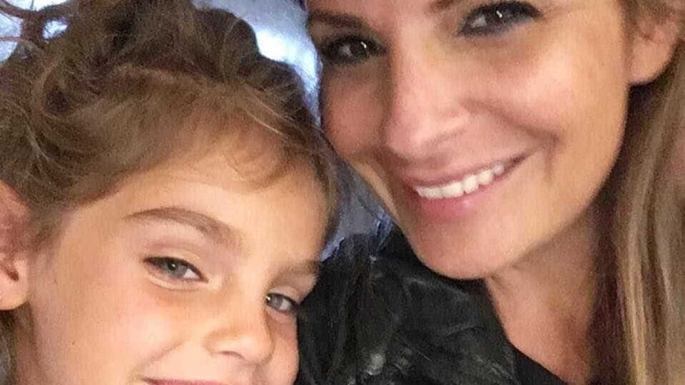 Mulher é presa com a filha de 4 anos após tomar vinho em Dubai