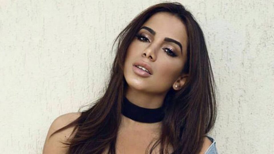 Cacoal repudia conduta da cantora Anita