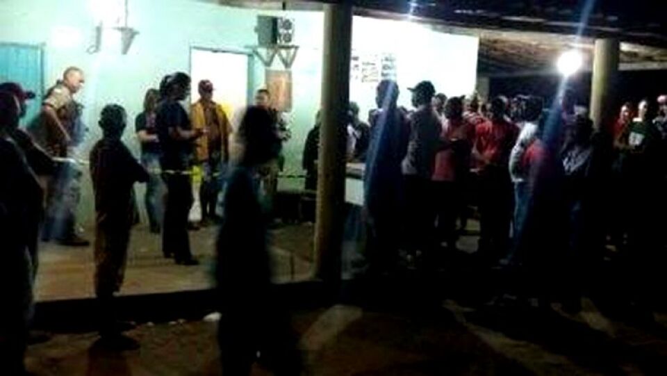 Comerciante é morto a facadas ao negar vender bebida para cliente devedor