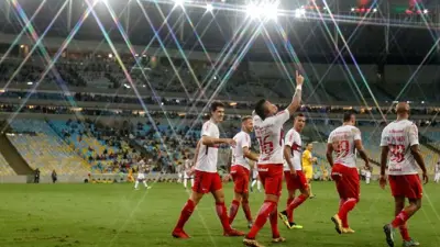 Inter aproveita falhas e atropela o Fluminense no Maracanã