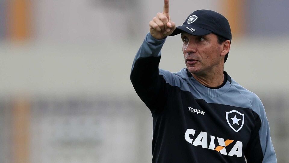 Com Engenhão cheio, Botafogo busca vaga nas oitavas da Sul-Americana