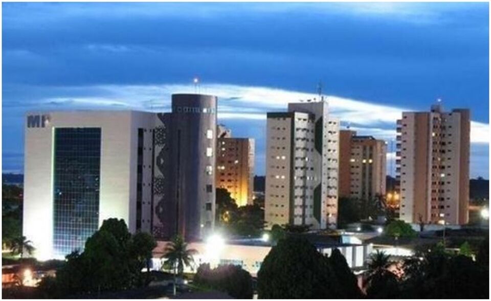 Água, esgoto e canais desafiam governos há 100 anos