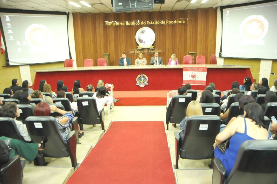 Prefeitura investirá em capacitação técnica para inclusão de autistas nas escolas da rede municipal