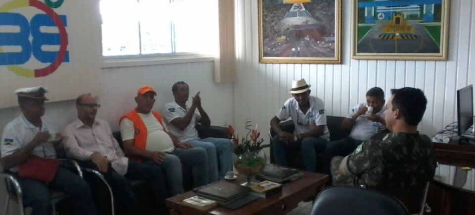 Associação dos Ferroviários e 5º Bec analisam estratégia de revitalização da E.F.M.M