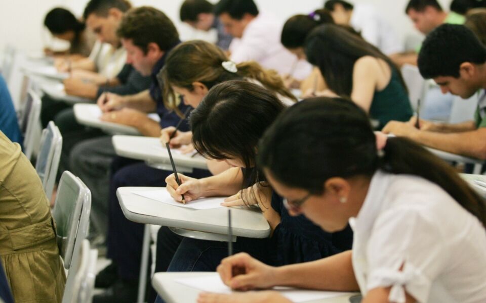 Concursos públicos têm mais de 6.000 oportunidades. Veja as vagas
