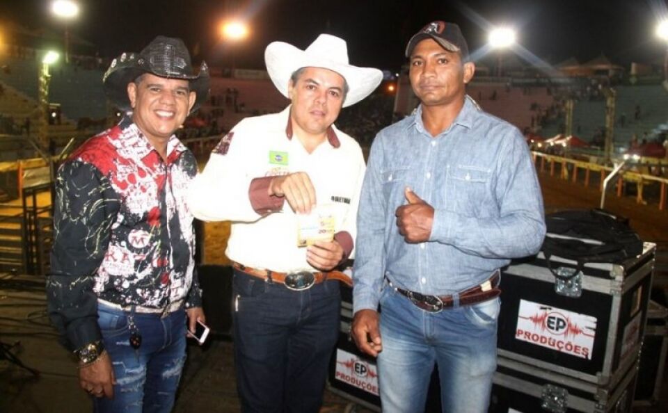 Agricultor de Rondominas ganha R$ 20 mil no bingo da Expo Show Norte