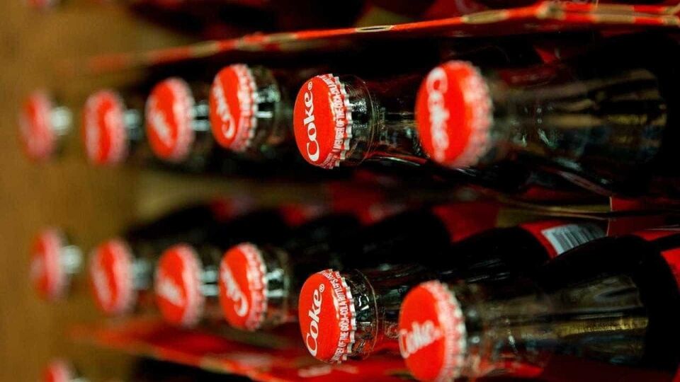 Representante da Coca-Cola diz que empresa fica no Brasil
