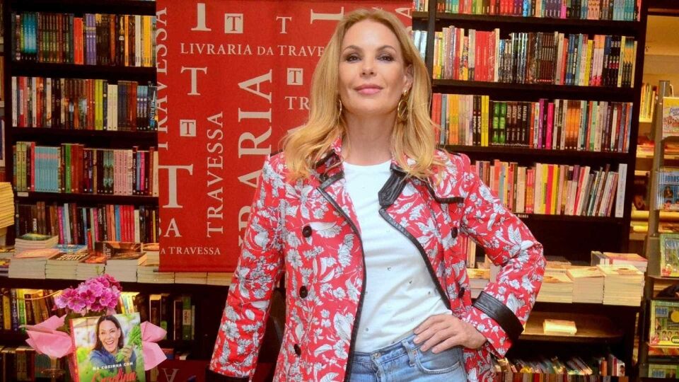 Carolina Ferraz termina casamento com médico após 6 anos