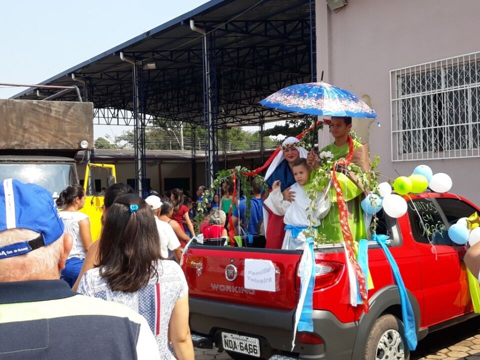 Paróquia encerra com churrasco 'Semana da Família'