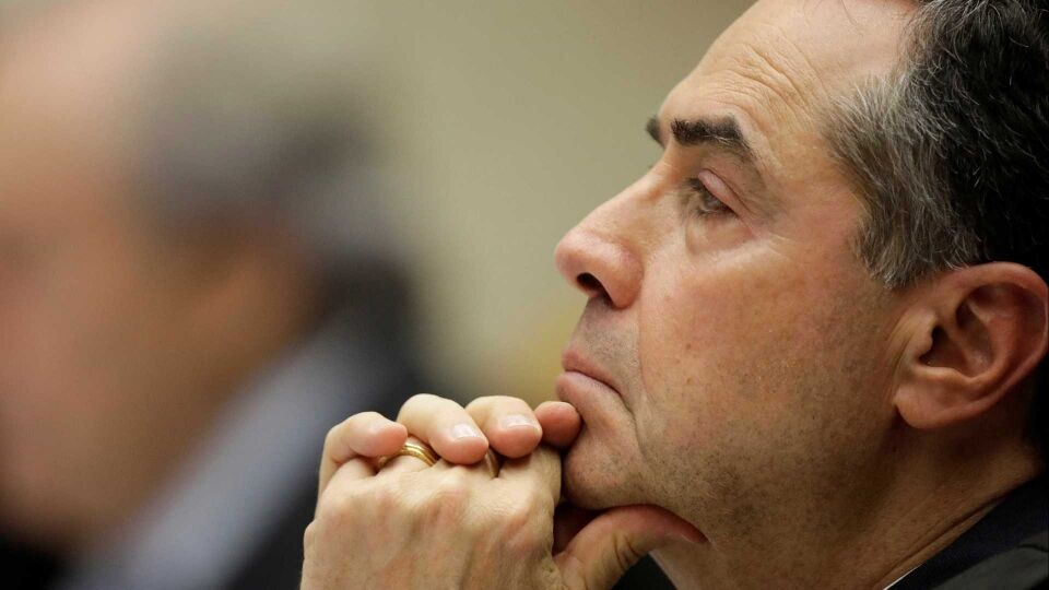 Ministros defendem terceirização e decisão do STF fica para quinta