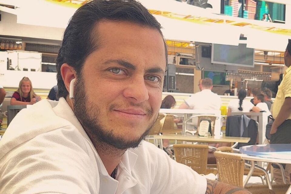 Thammy Miranda comemora um milhão de seguidores com foto ousada