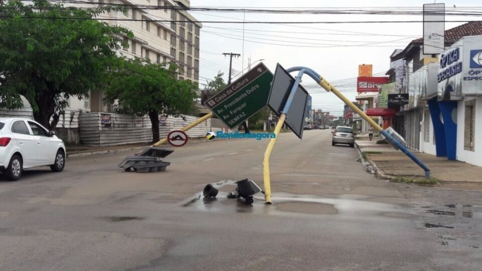 Fotos: Temporal causa destruição em Porto Velho neste sábado
