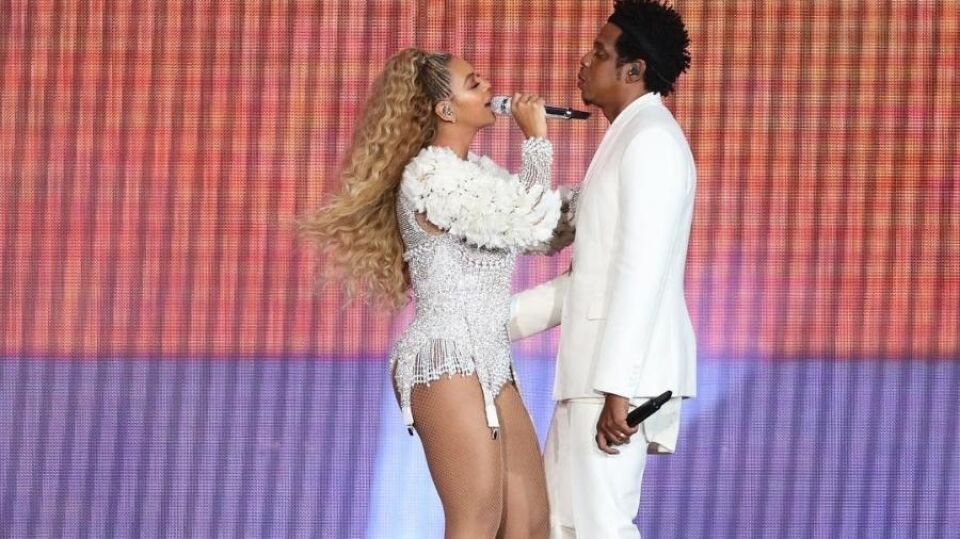 Homem invade palco de show de Beyoncé e Jay-Z e causa tumulto