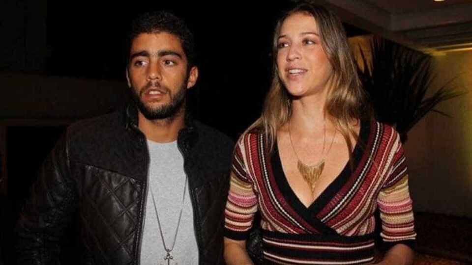 Luana Piovani e Pedro Scooby postam foto íntima no Instagram; veja