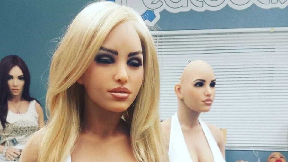 Boneca sexual usa inteligência artificial e pode ser personalizada