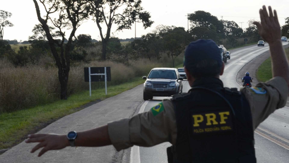 Operação desarticula grupo que roubava cargas e veículos em 5 estados