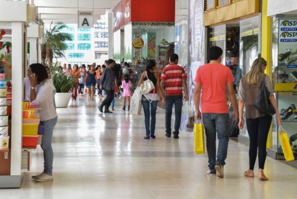 Com greve e atividade fraca, PIB brasileiro cresce 0,2% no 2º trimestre