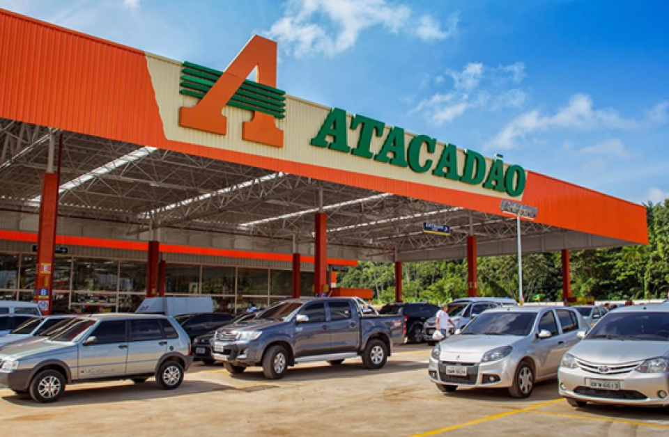 Informa sobre feto encontrado na loja