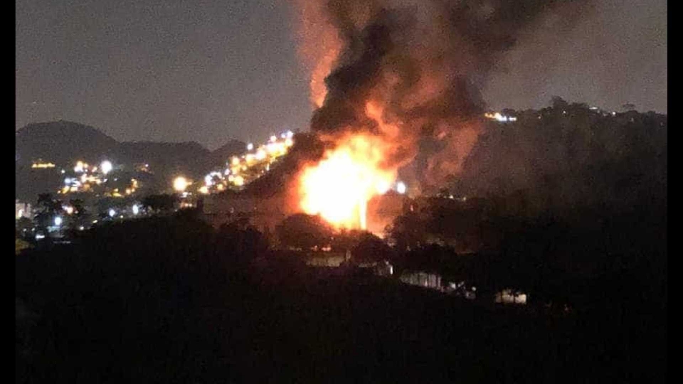 Incêndio de grandes proporções atinge Museu Nacional no Rio de Janeiro