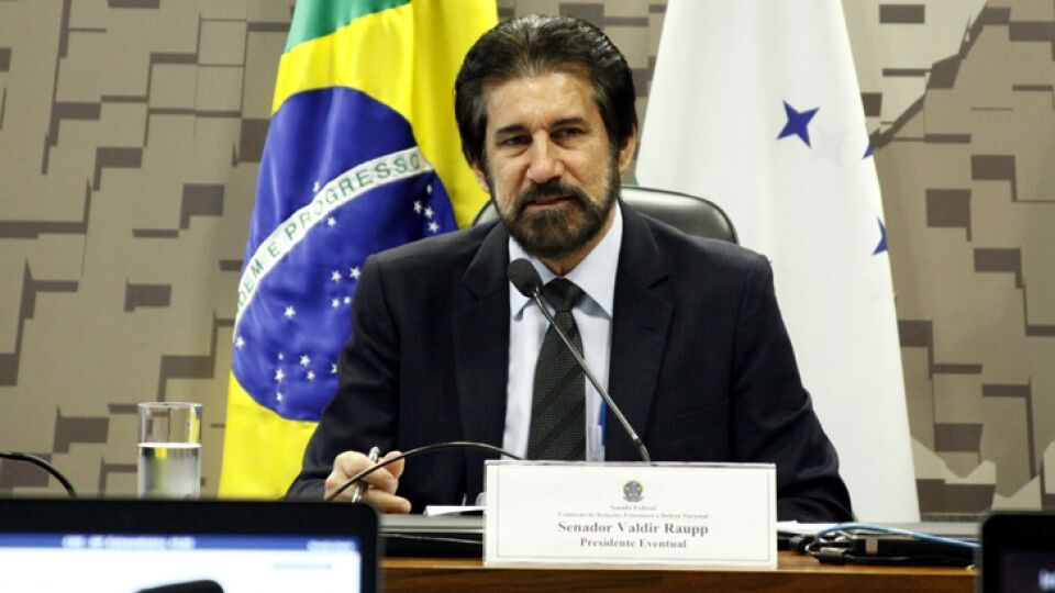 Justiça eleitoral homologa candidatura a reeleição do senador Raupp