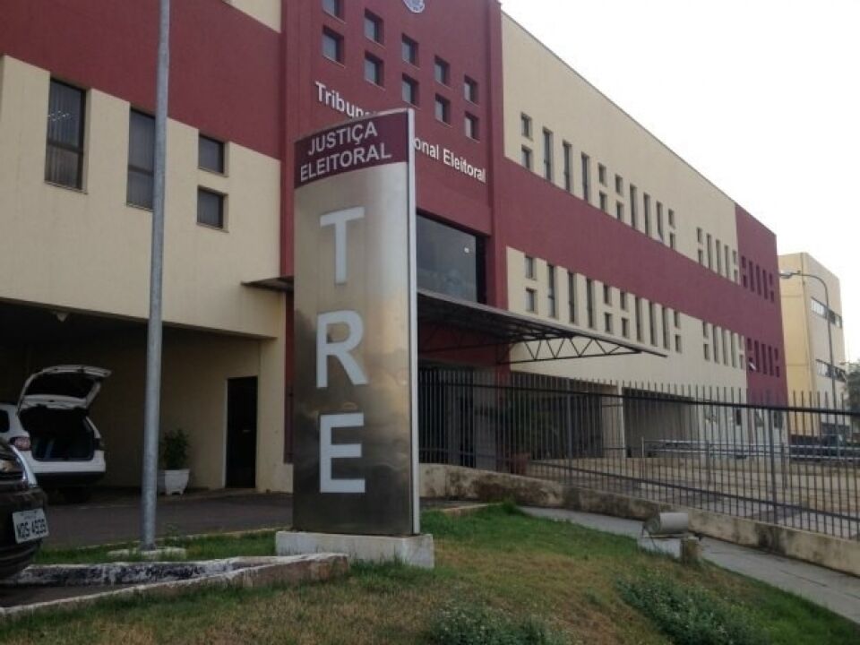 Juíza do TRE diz que carro de som pode ser usado somente quando candidato estiver junto