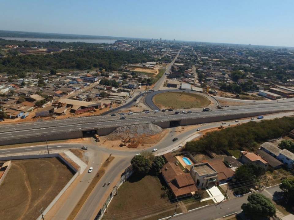 Acesso da Zona Sul para o Centro fica sem semáforos e interferências