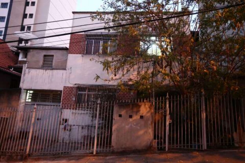 Agressor de Bolsonaro alugou quarto duas semanas antes de atacar presidenciável