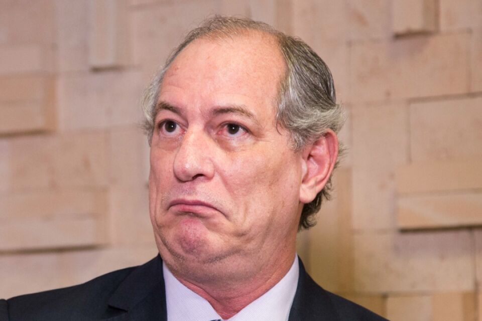 CIRO GOMES DIZ QUE SAI DA POLÍTICA SE BOLSONARO VENCER AS ELEIÇÕES