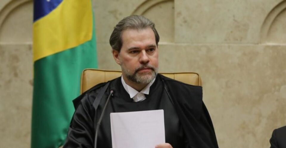 Toffoli assume presidência do STF com discurso de aliança entre Poderes