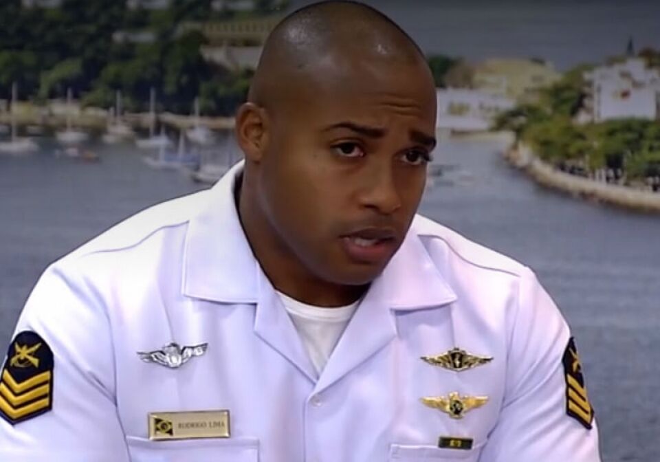 Militar encontra 200 mil reais em estacionamento e devolve