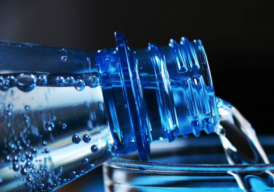 Multinacionais se unem para fabricar garrafas biodegradáveis