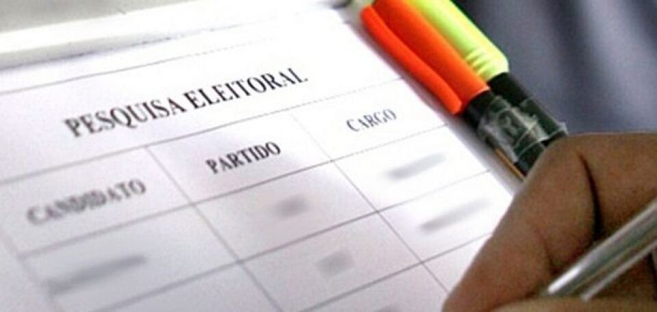 Expedito Júnior, 32%; Acir Gurgacz, 14%; Maurão de Carvalho, 12%