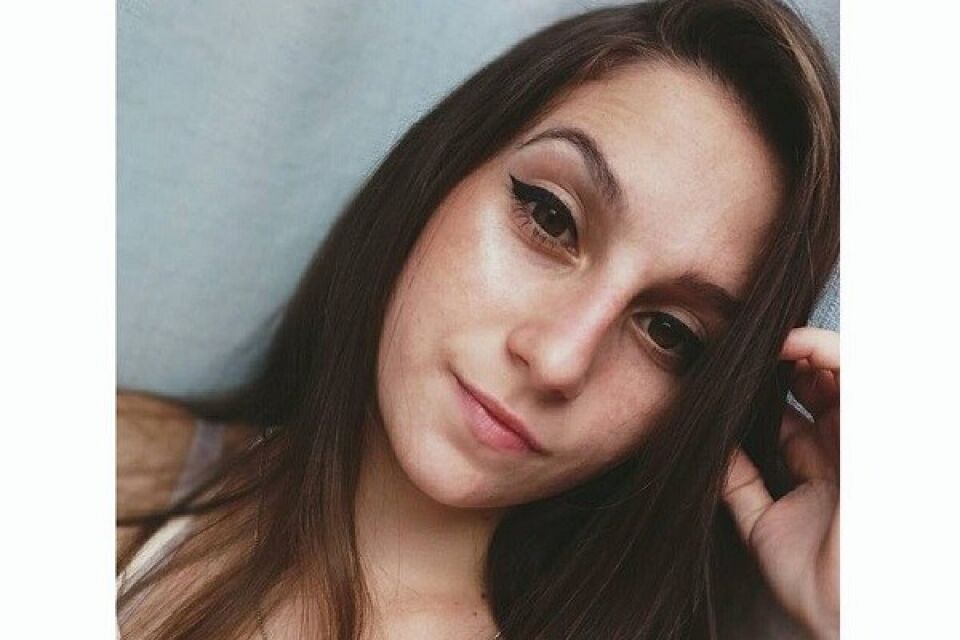 Casaco fica preso na porta de ônibus e adolescente morre após ser arrastada em SC
