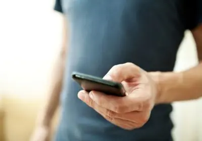 Homem pede para ver seios de adolescente de 14 anos em 'troca' de senha do Wi-Fi, em RO