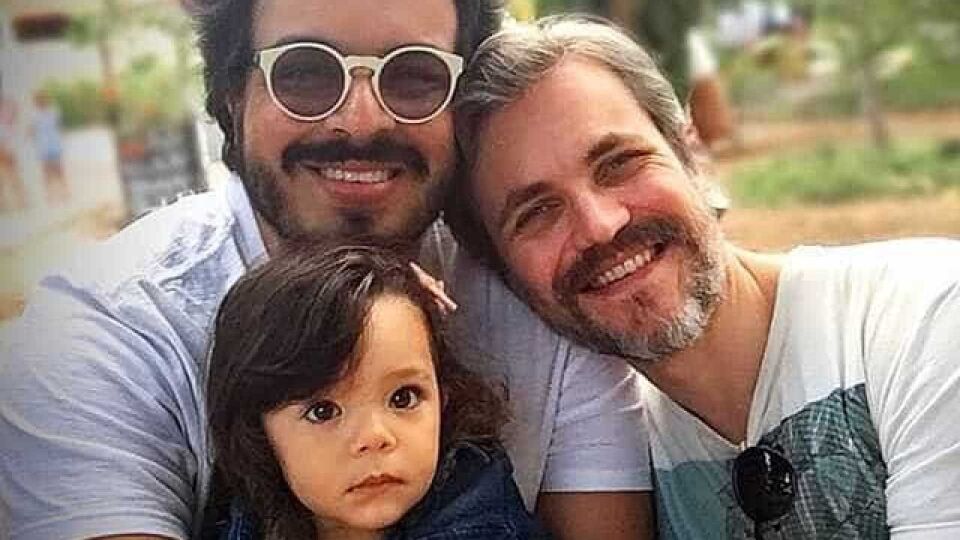 Luis Lobianco rebate crítica após postar foto com marido e sobrinha