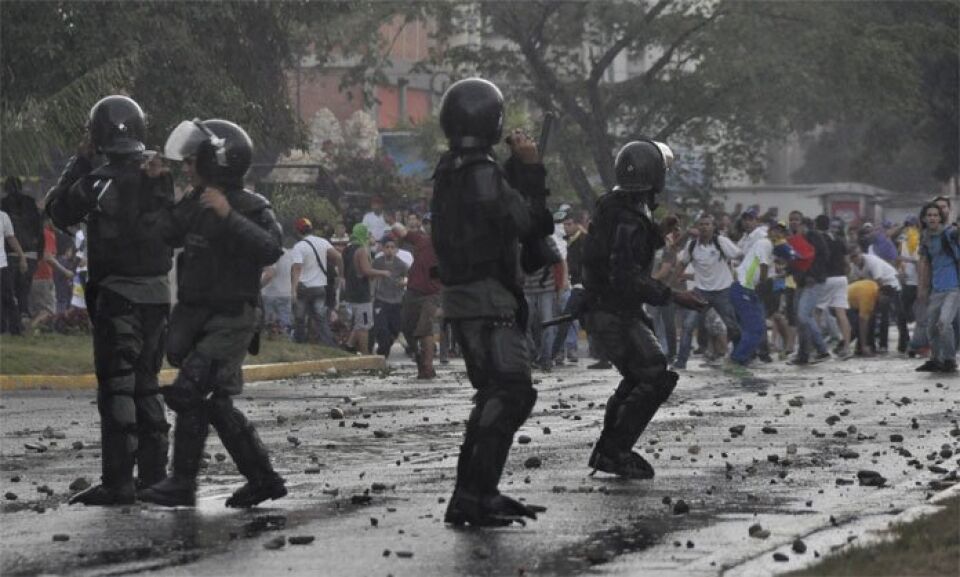 Governo usa força letal com intenção de matar opositores