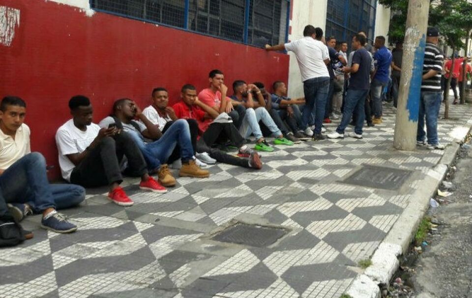 Um Brasil mais pobre vai às urnas em outubro