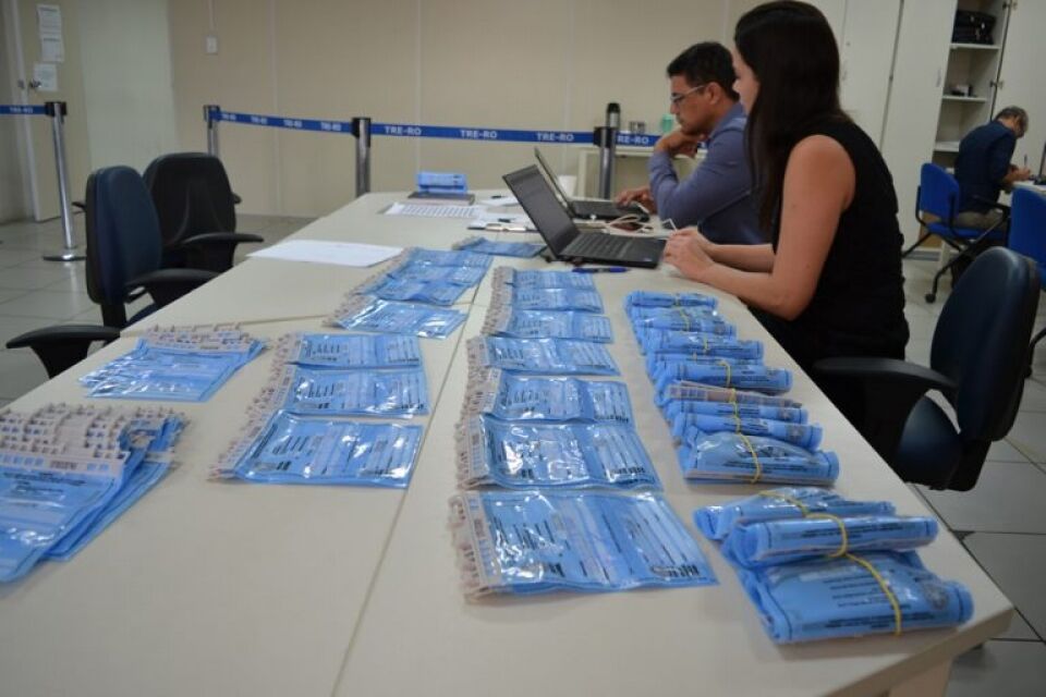 TRE-RO inicia geração de mídias, carga e lacração das urnas que serão utilizadas nas Eleições Gerais 2018