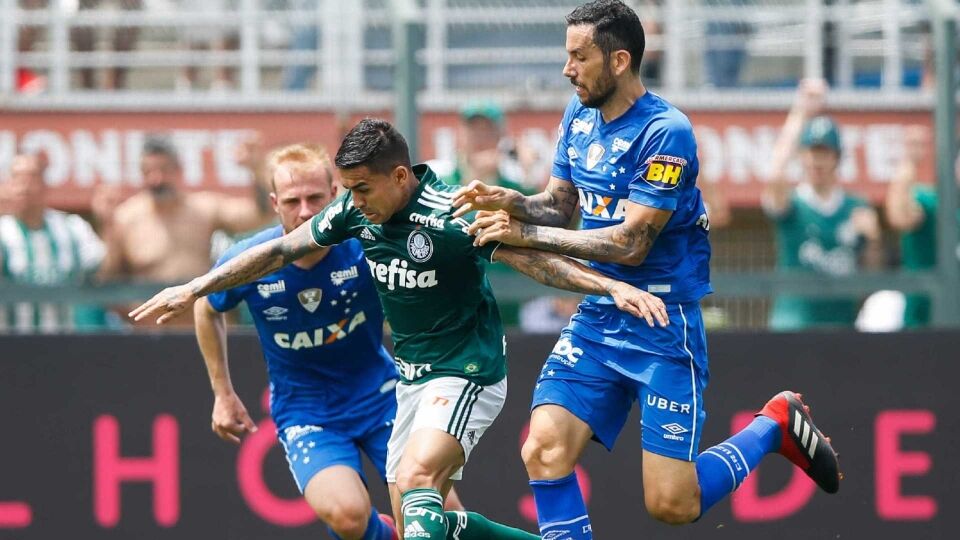 Palmeiras vence o Cruzeiro e assume liderança provisória do Brasileiro