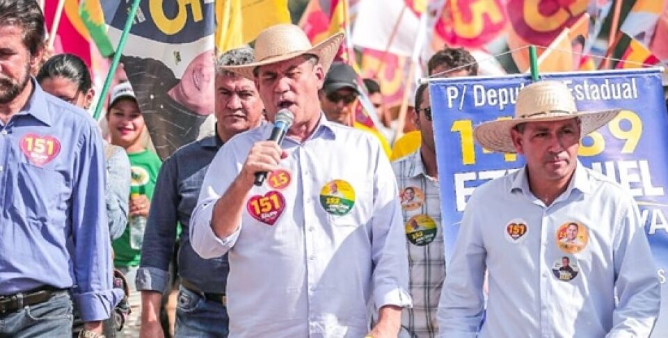 Maurão de Carvalho fecha campanha com caminhada na capital e carreata em Ariquemes