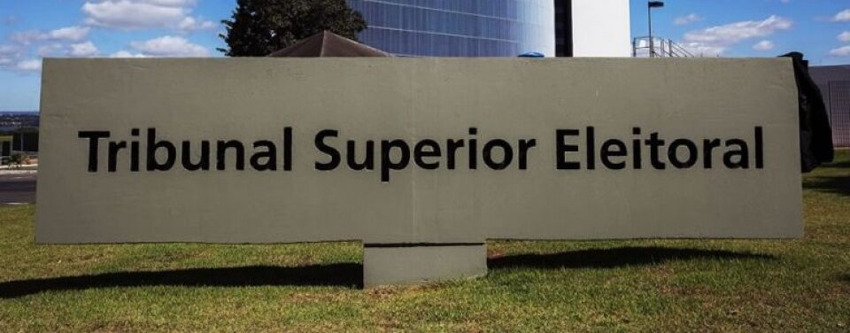 TSE libera eleitor para votar com camiseta de candidato