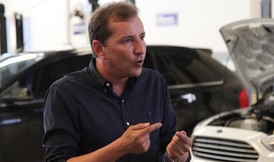 IMPEACHMENT: Jornalista protocola pedido de cassação de Hildon Chaves