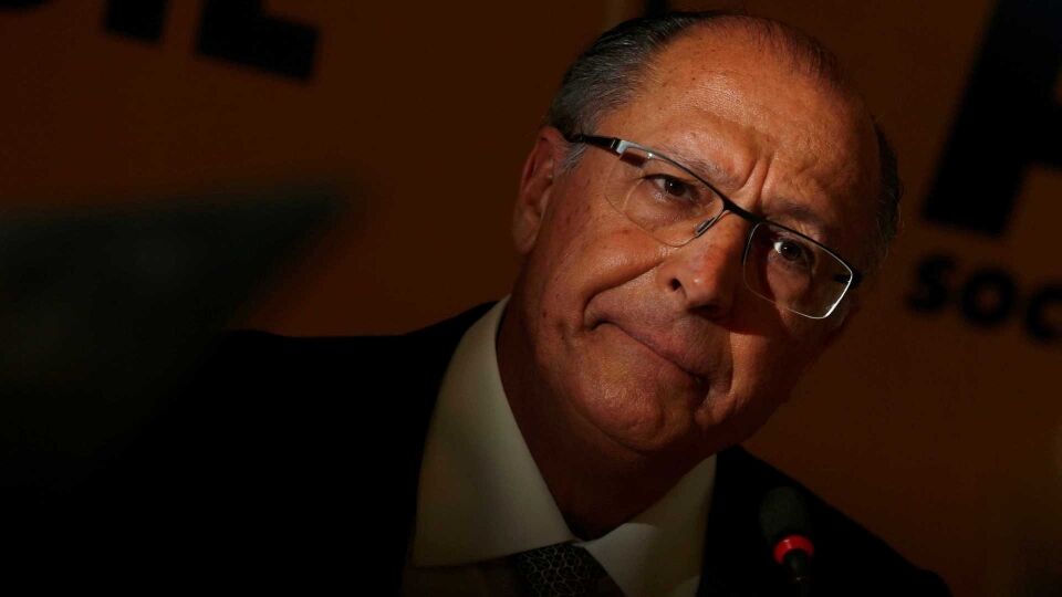 Conselheiro de Alckmin, Bornhausen diz que candidatura de tucano morreu