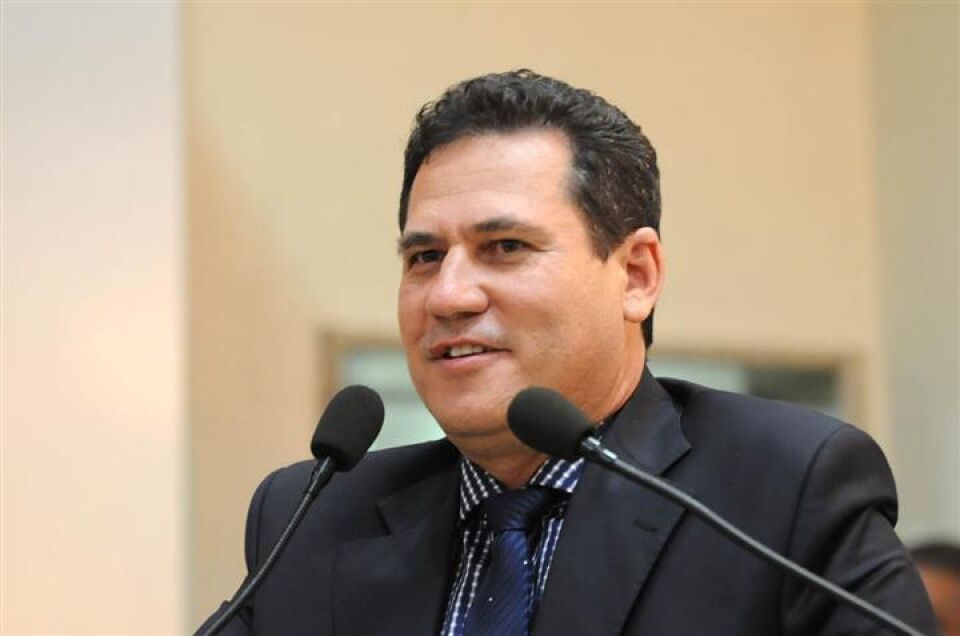 Maurão de Carvalho vota no Ifro e diz que estará no segundo turno