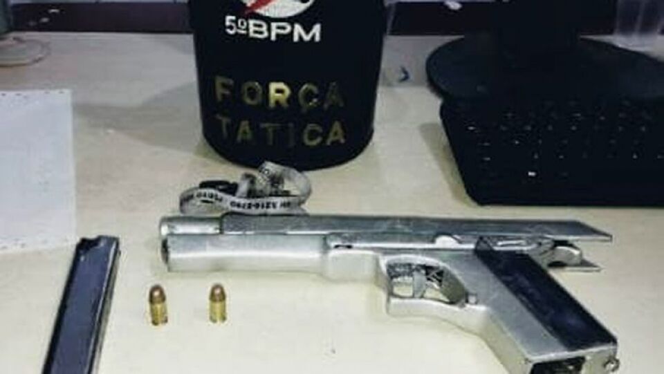 Jovem é preso por porte ilegal de arma de fogo na capital