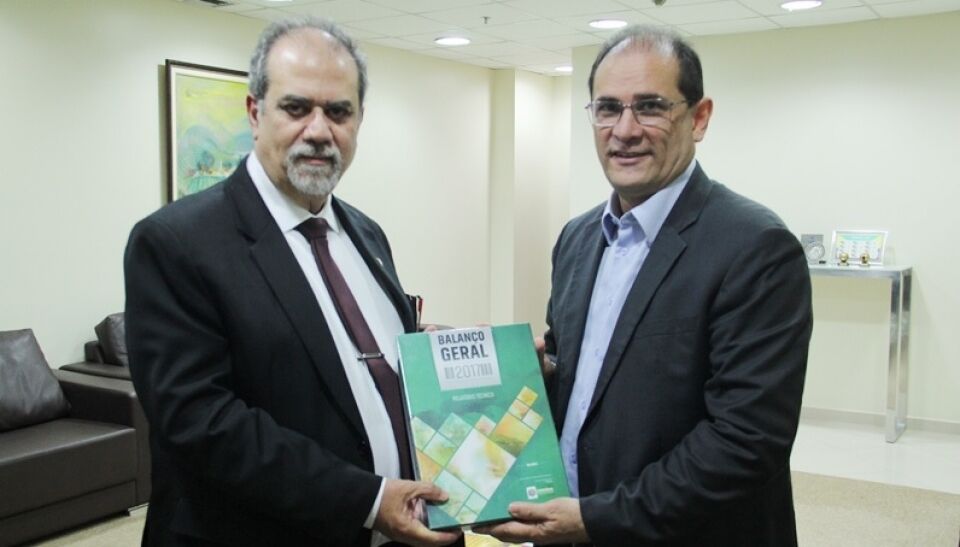 Governador entrega Balanço Geral do Estado ao TJ/RO