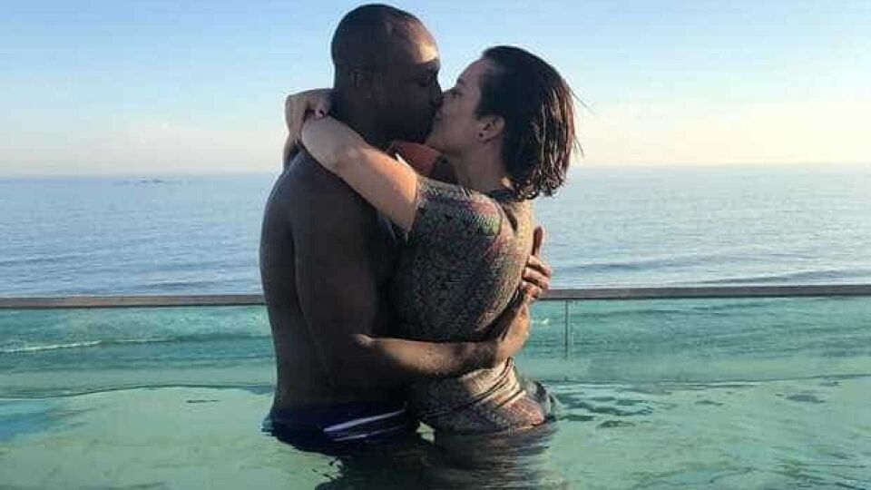 Fernanda Souza faz declaração de amor para Thiaguinho no 'paraíso'
