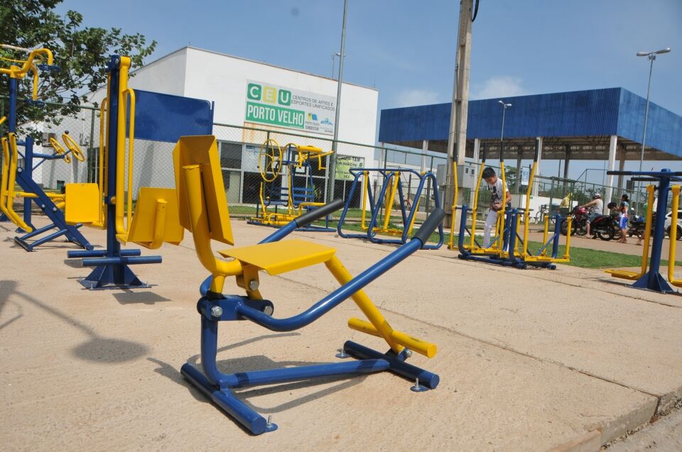Novas academias de ginástica ao ar livre são instaladas pela Prefeitura