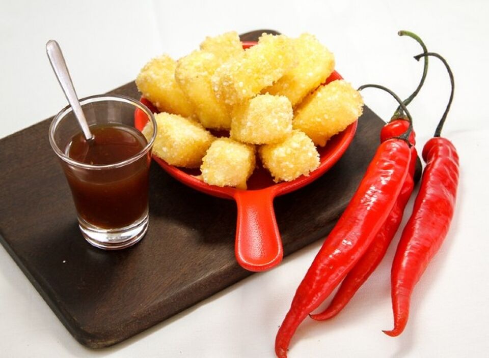 Bolinho de queijo brie e ricota